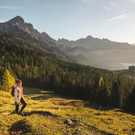 Jufa Schloss Roethelstein 3* アドモント