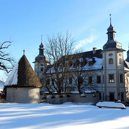 Jufa Schloss Roethelstein Szálloda Admont
