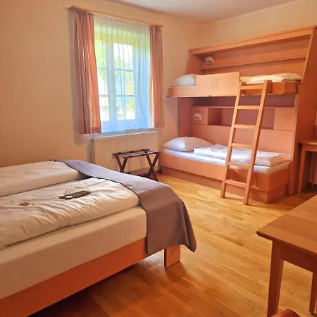 Hotel Jufa Schloss Roethelstein