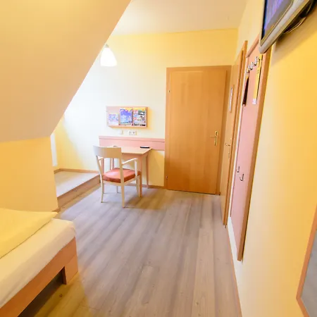 Jufa Schloss Roethelstein Szálloda 3*