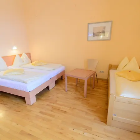 Jufa Schloss Roethelstein Admont