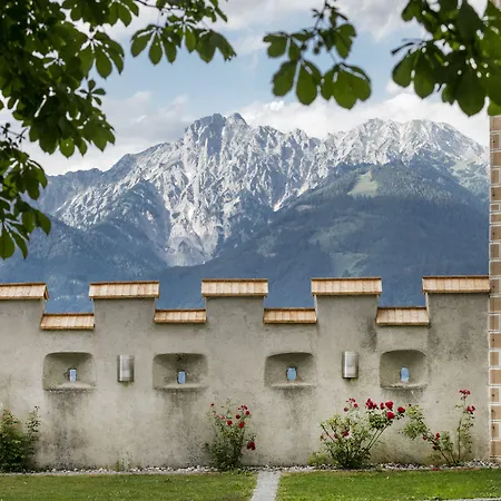 Jufa Schloss Roethelstein Szálloda 3*