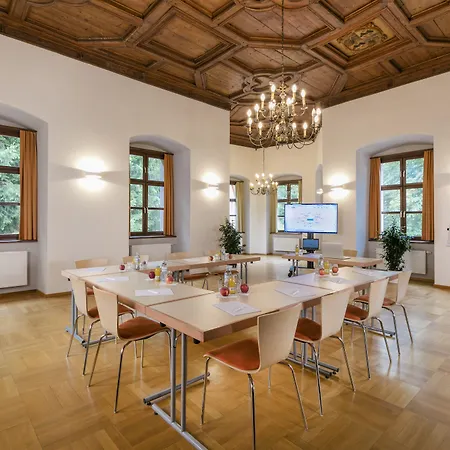 Jufa Schloss Roethelstein