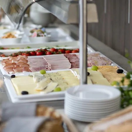 Jufa Schloss Roethelstein 3*