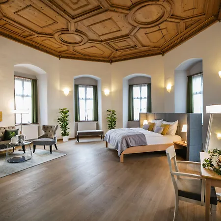 Jufa Schloss Roethelstein ホテル