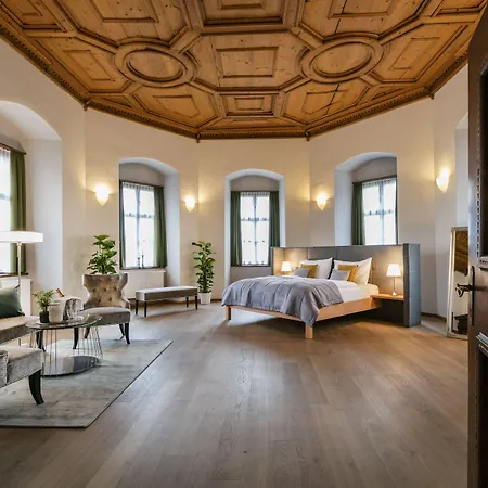 ホテル Jufa Schloss Roethelstein アドモント