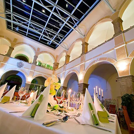 Hotel Jufa Schloss Roethelstein Admont