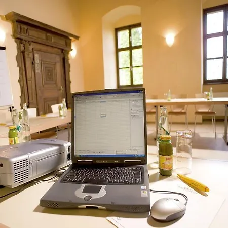 Jufa Schloss Roethelstein Отель 3*