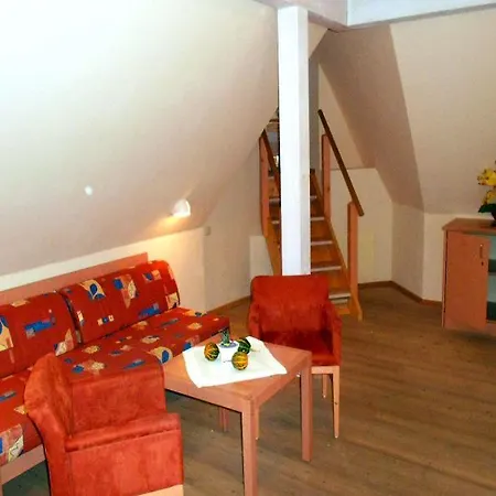 Jufa Schloss Roethelstein ホテル