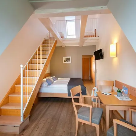 Jufa Schloss Roethelstein 호텔