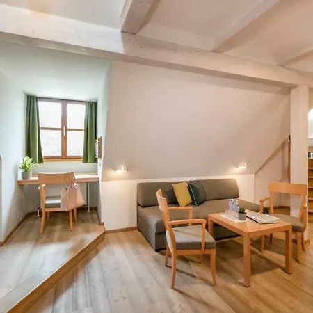 Jufa Schloss Roethelstein ホテル アドモント