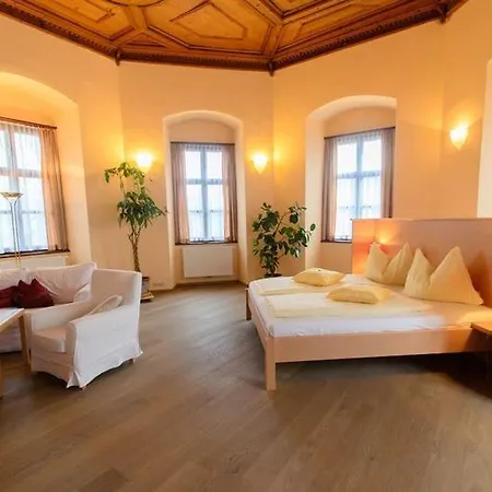 Отель Jufa Schloss Roethelstein Адмонт