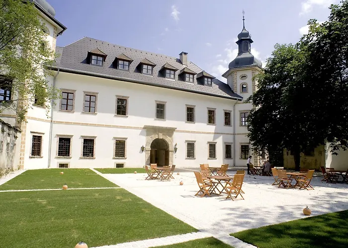 Jufa Schloss Roethelstein 酒店 3*