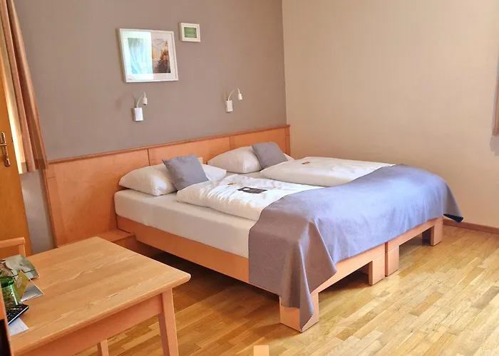 Jufa Schloss Roethelstein 3*