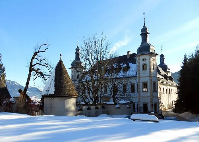 Jufa Schloss Roethelstein فندق 3*