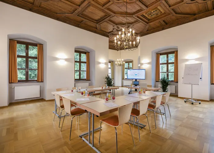 Jufa Schloss Roethelstein