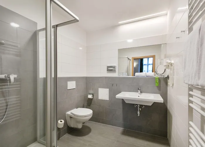 Hotell Jufa Schloss Roethelstein