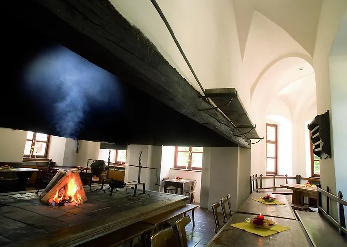 Jufa Schloss Roethelstein 3* أدمونت