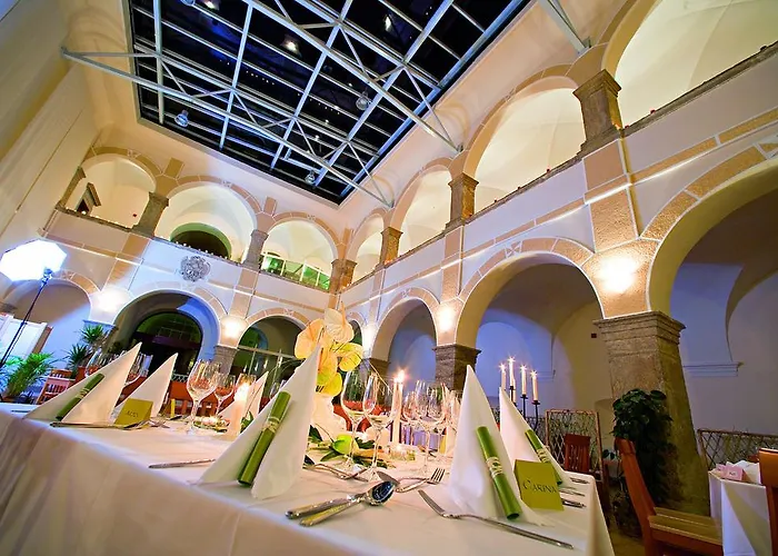 Hotel Jufa Schloss Roethelstein Admont