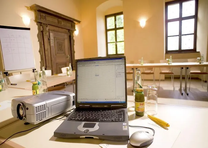 Jufa Schloss Roethelstein Hotell 3*