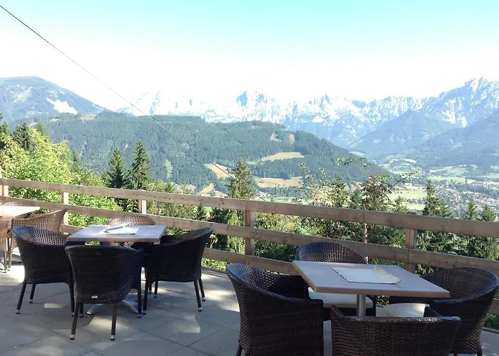 Hotell Jufa Schloss Roethelstein 3*