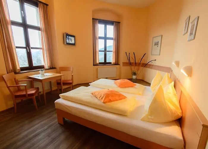 Jufa Schloss Roethelstein فندق أدمونت