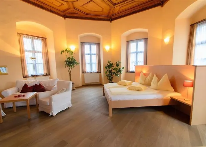 فندق Jufa Schloss Roethelstein أدمونت